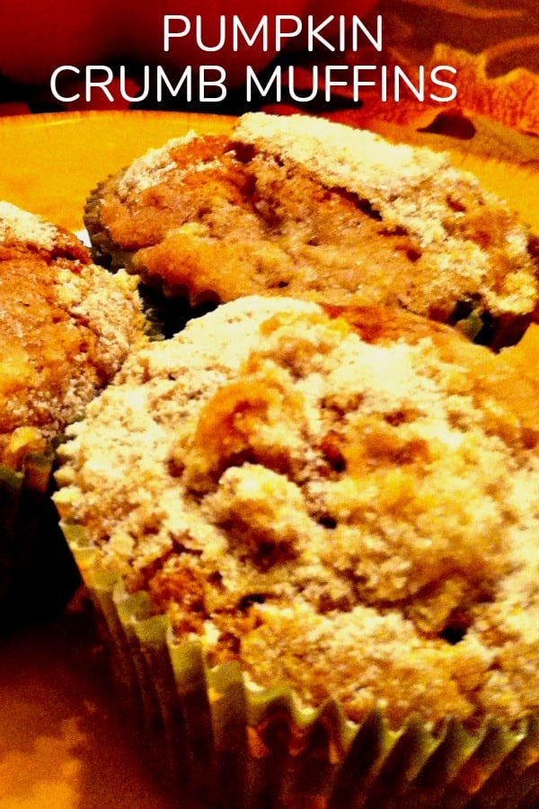 pumpkin crumb muffins