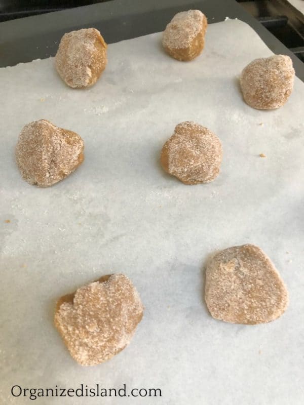 Molasses Crinkle Cookies - Organized Island