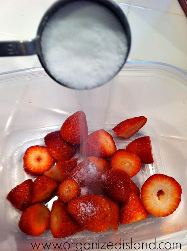 Sugar over strawberries wirh ChocolatRouge #Cheers2Chocolate #shop