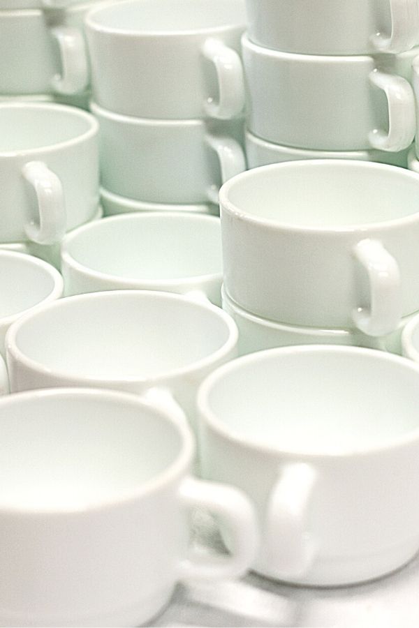 white mugs