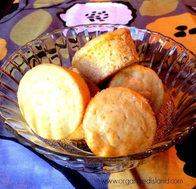 Simple-Pineapple-Muffins