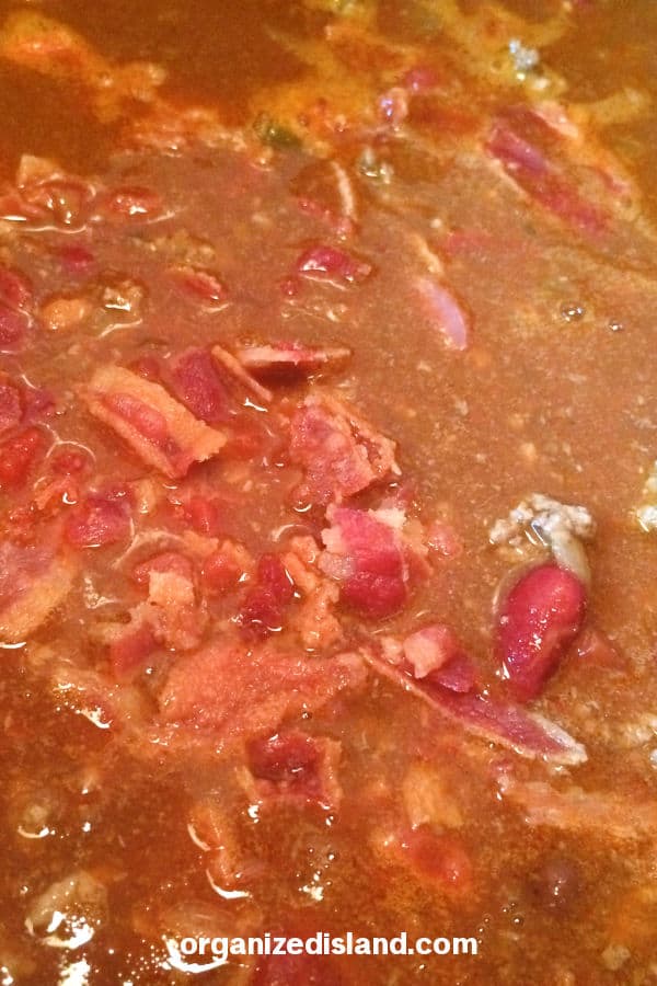 Chili with bacon