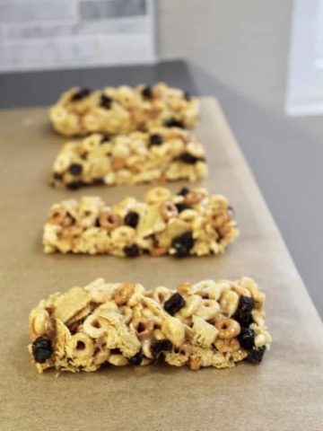 Easy Homemade Cereal Bars