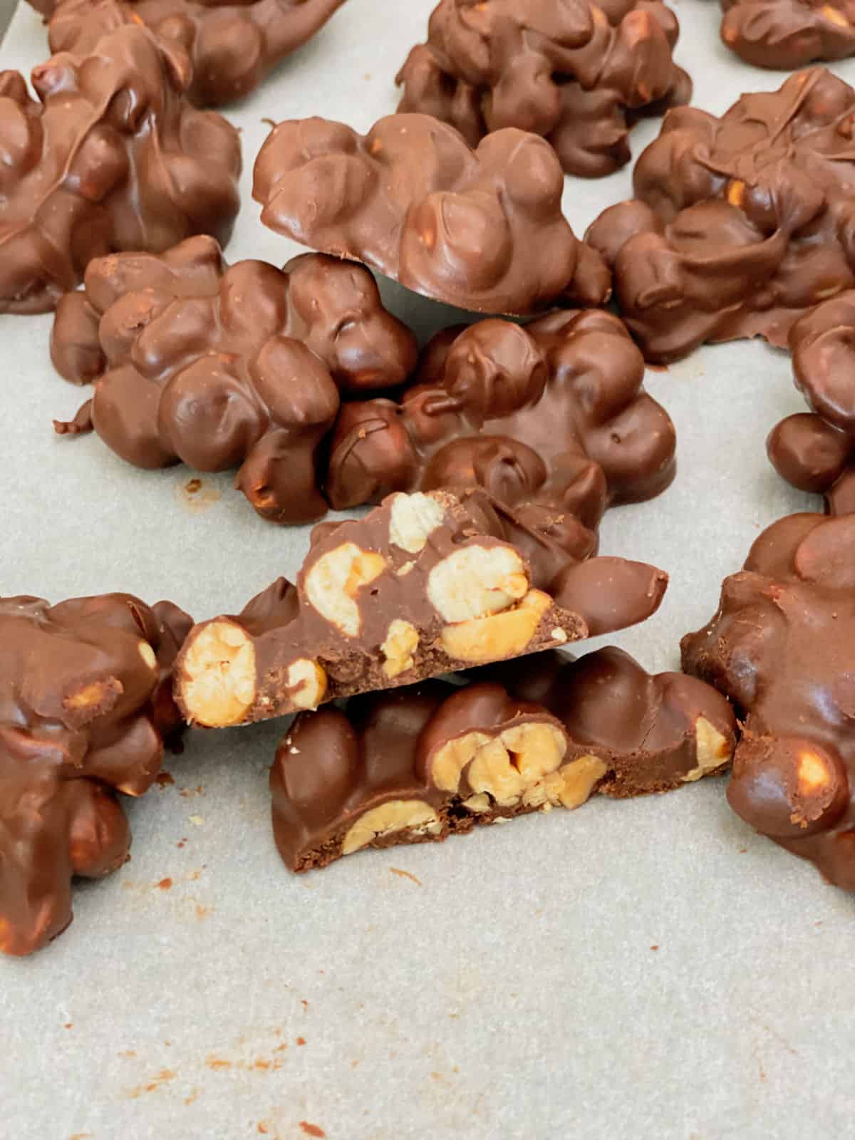 Easy Peanut Clusters