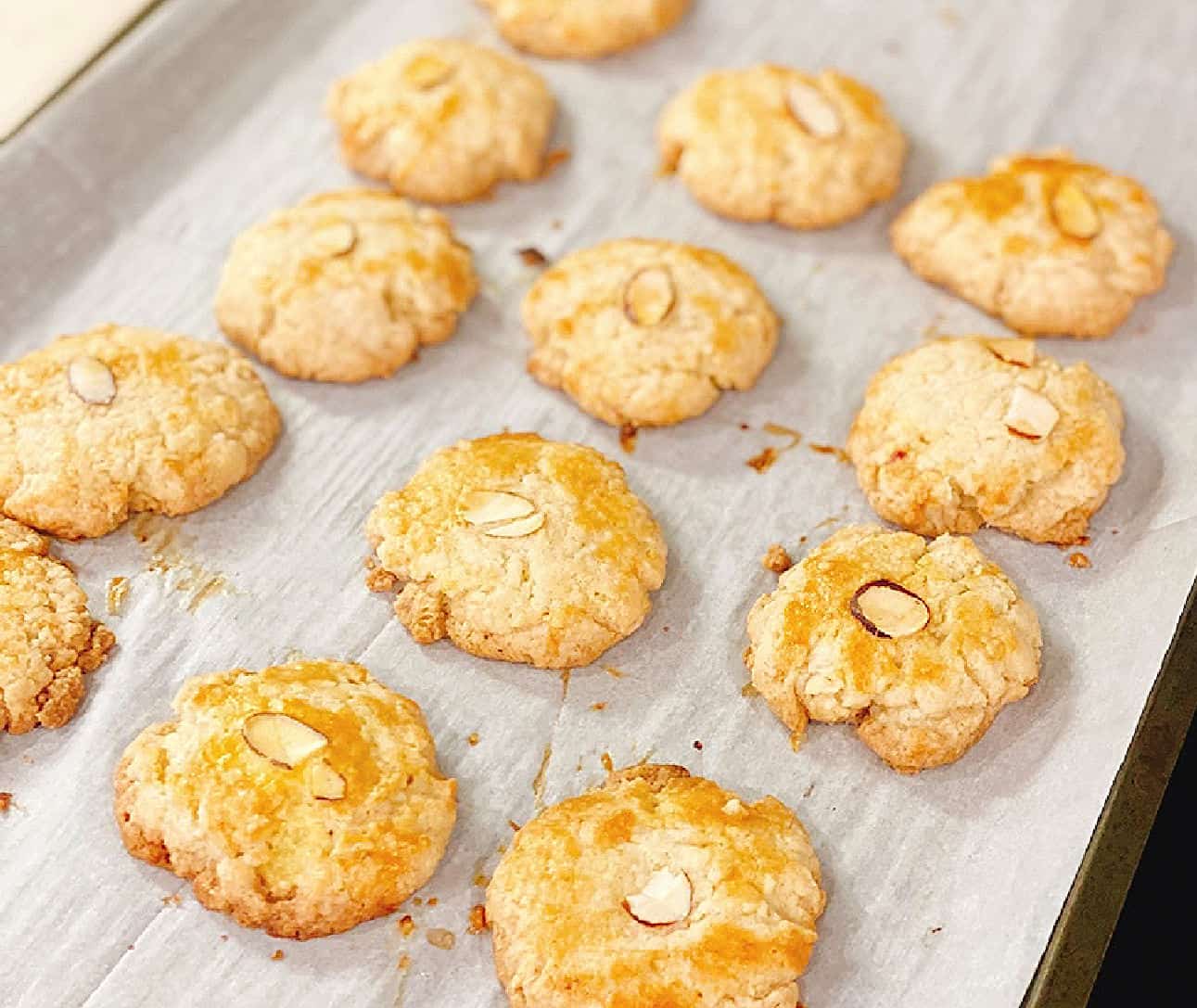Easy Almond Cookies - Organized Island
