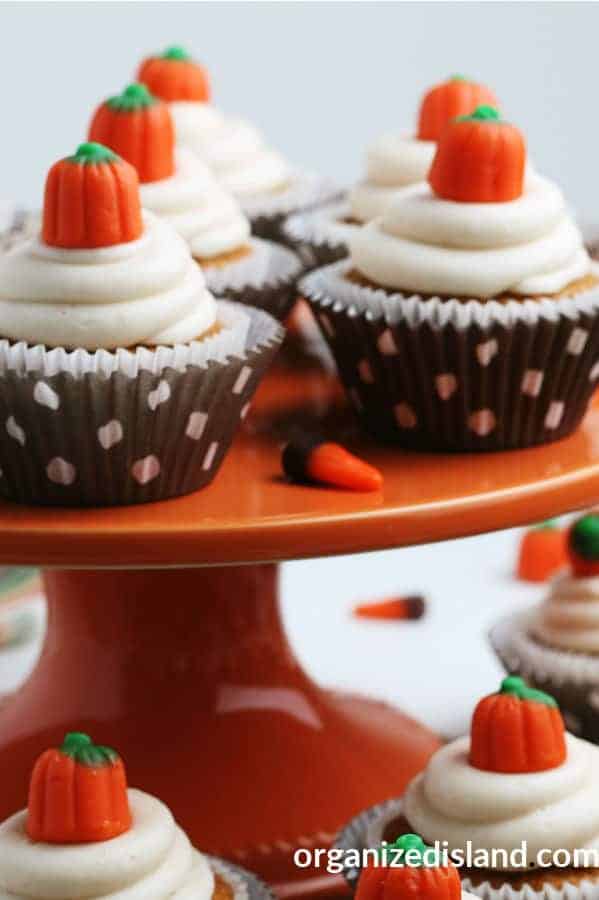 Easy Pumpkin Cupcakes
