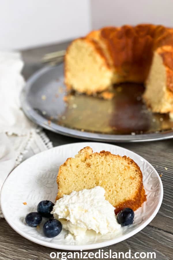 Best Sour Cream Pound Cake Recipe