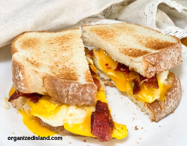 Easy Egg Breakfast Sandwich Recipe