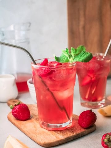 Strawberry iced Tea in glass with mint.
