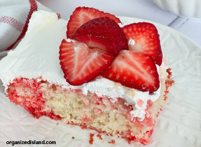 Strawberry Poke Cake recipe Easy