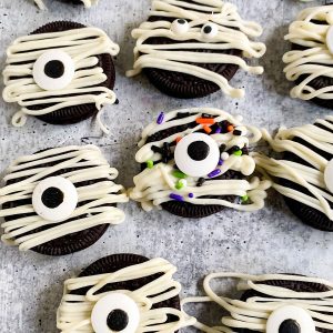 Halloween Cookies Mummies.