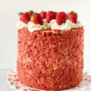 Strawberry Crunch cake