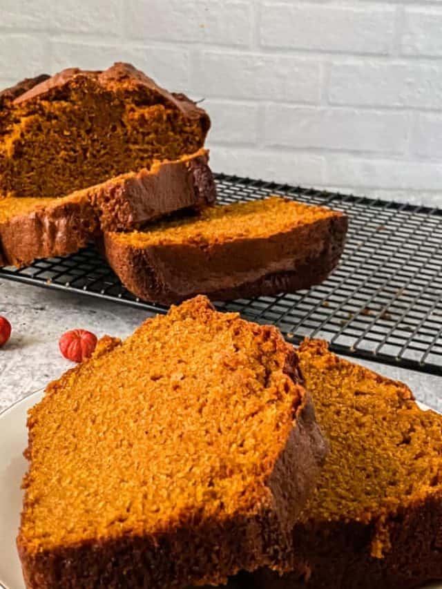 Copycat Starbucks Pumpkin Bread.