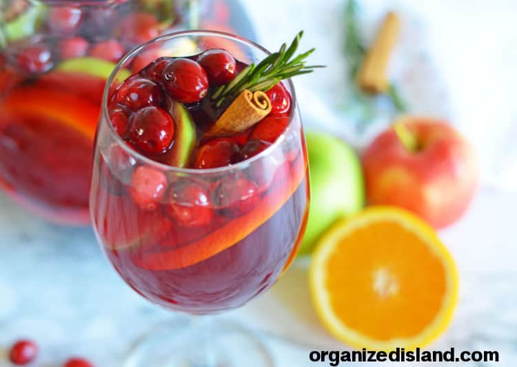Christmas Sangria with apples and oranges