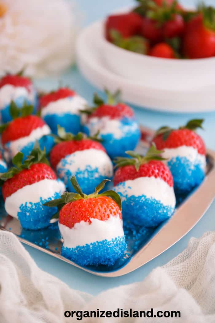This image has an empty alt attribute; its file name is 4th-of-July-Strawberries-Recipe.jpg