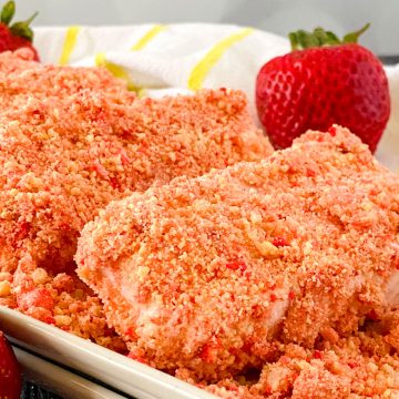 How to make homemade Strawberry Crunch Popsicles