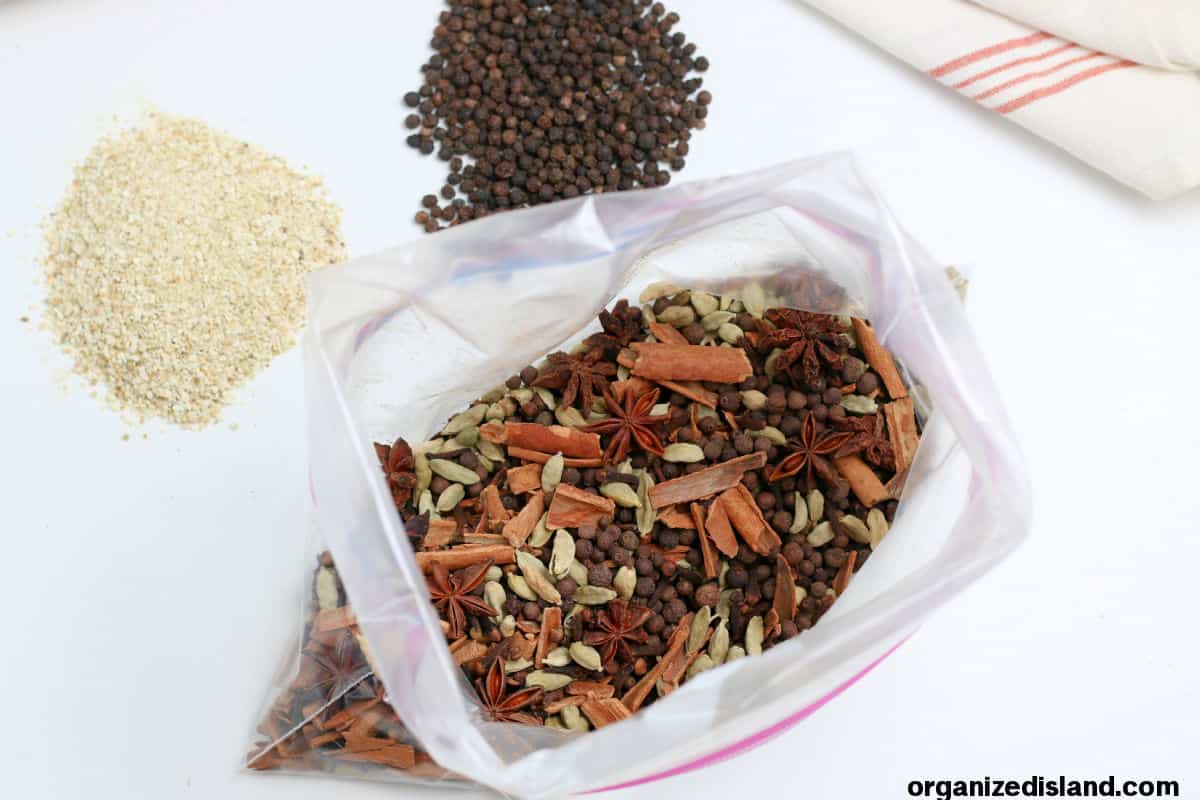 Mulling Spice ingredients in a ziploc bag