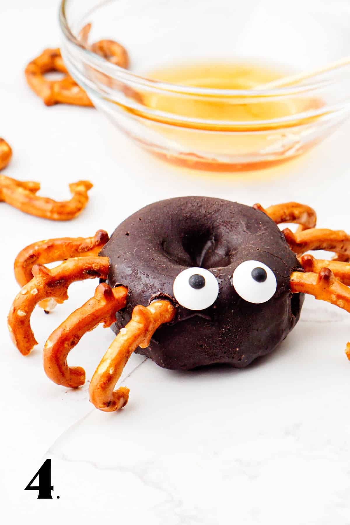 How to Make Mini Donut Spiders Step 4