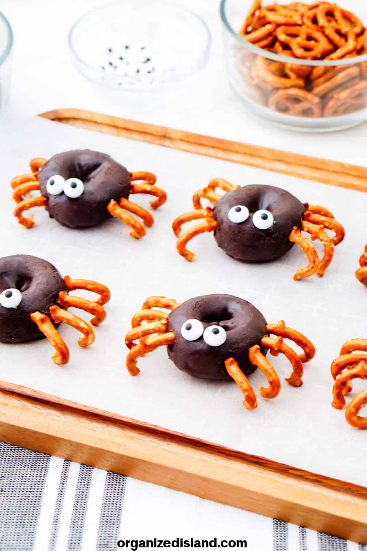 No Bake Mini Donut Spiders