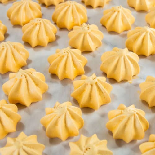 Easy Pumpkin Meringues