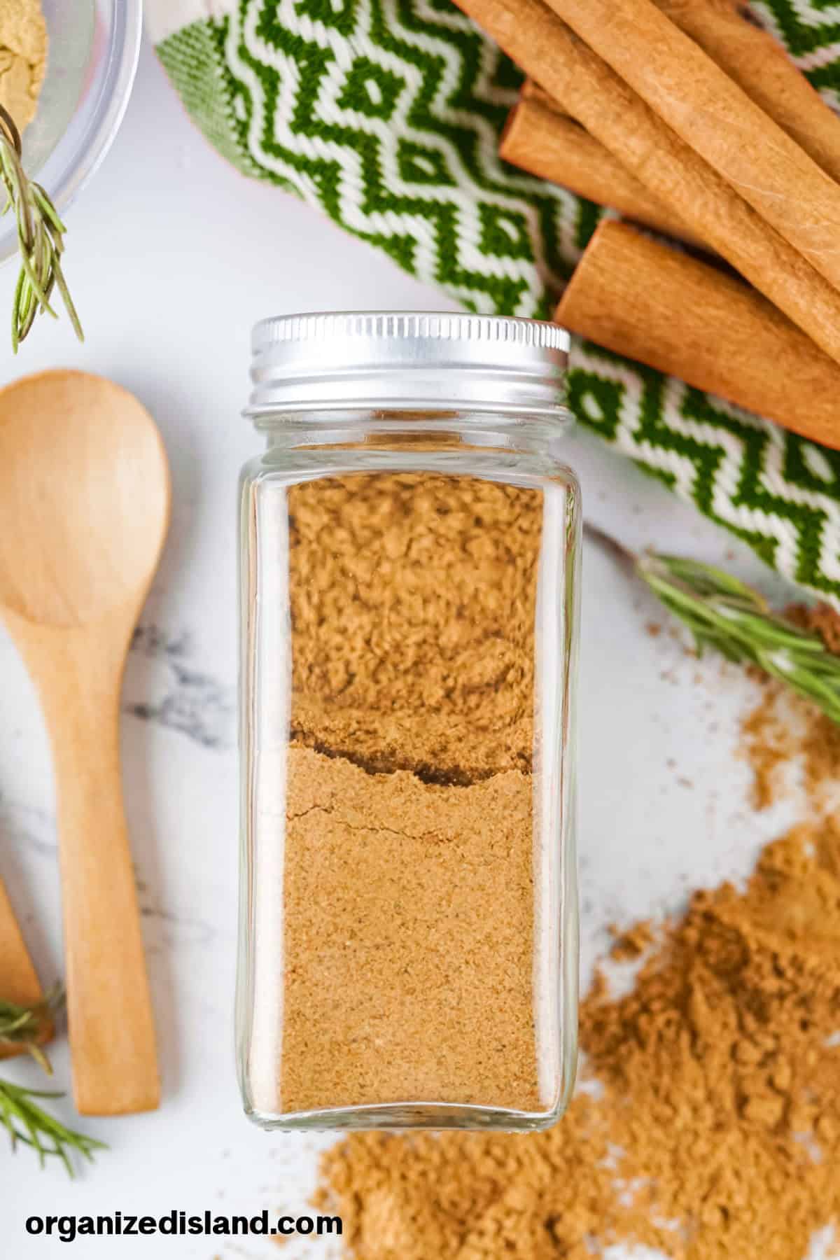 Mixed spice for gingerbread