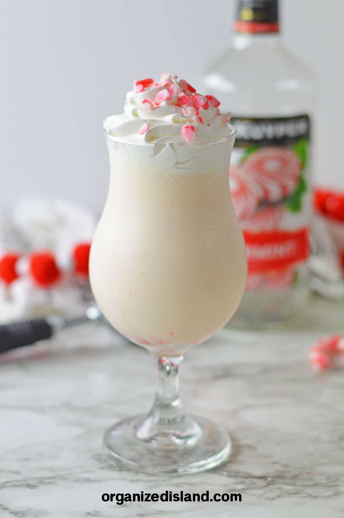 Easy Peppermint Cocktail Shake