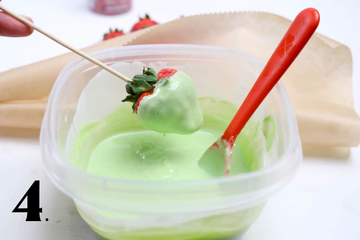 How to MAke Grinch Strawberries Step 4