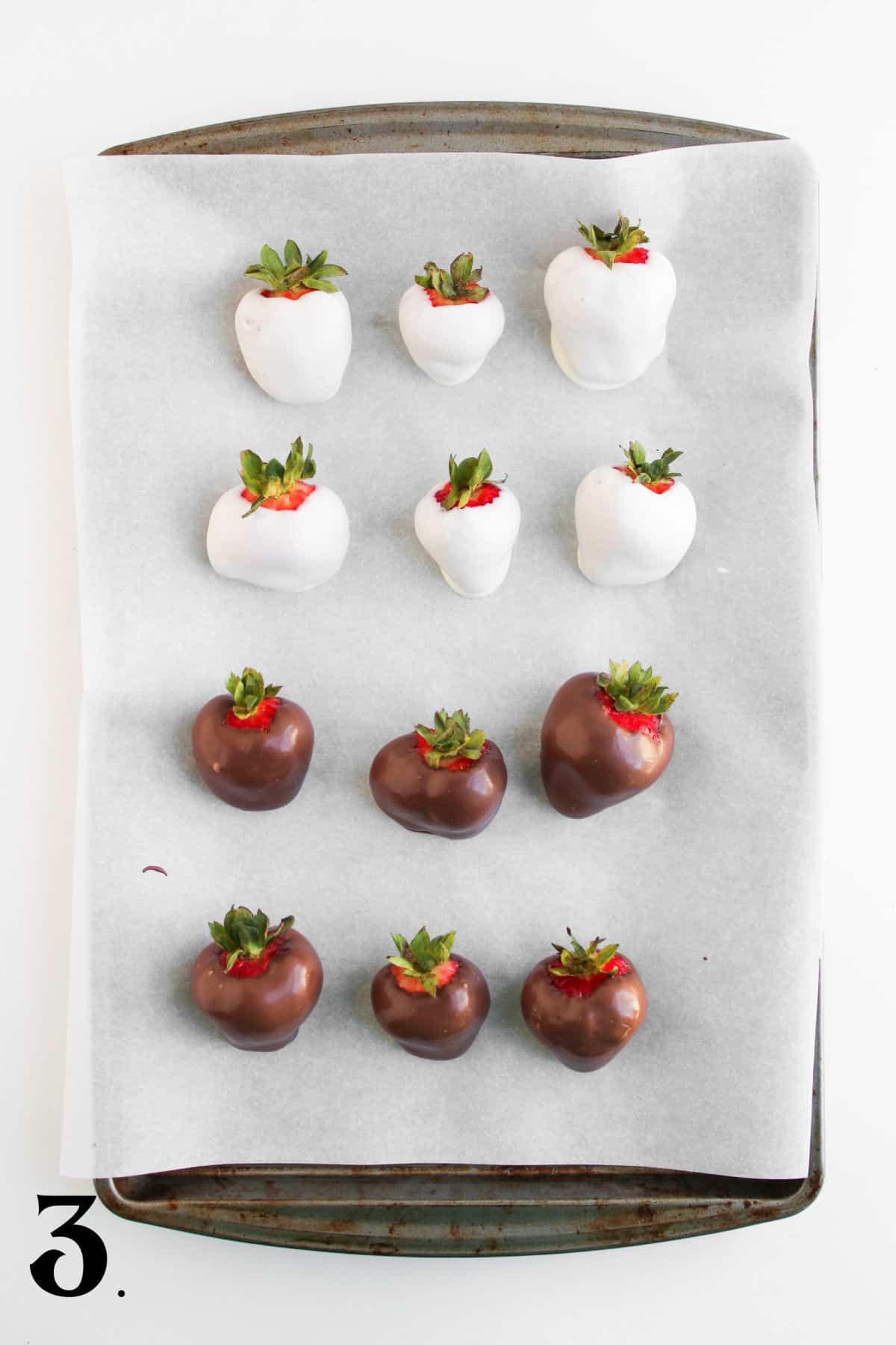How to Make Christmas Chocolate Covered Strawberries Step 3
