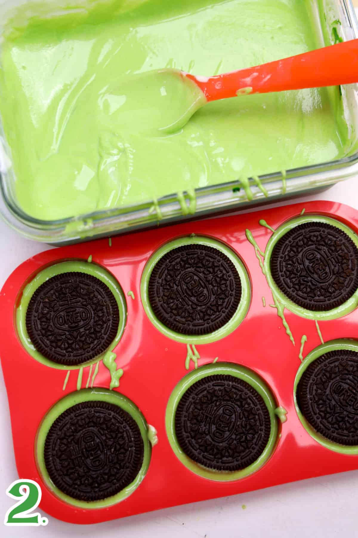 How to Make Grinch Oreos Step 2