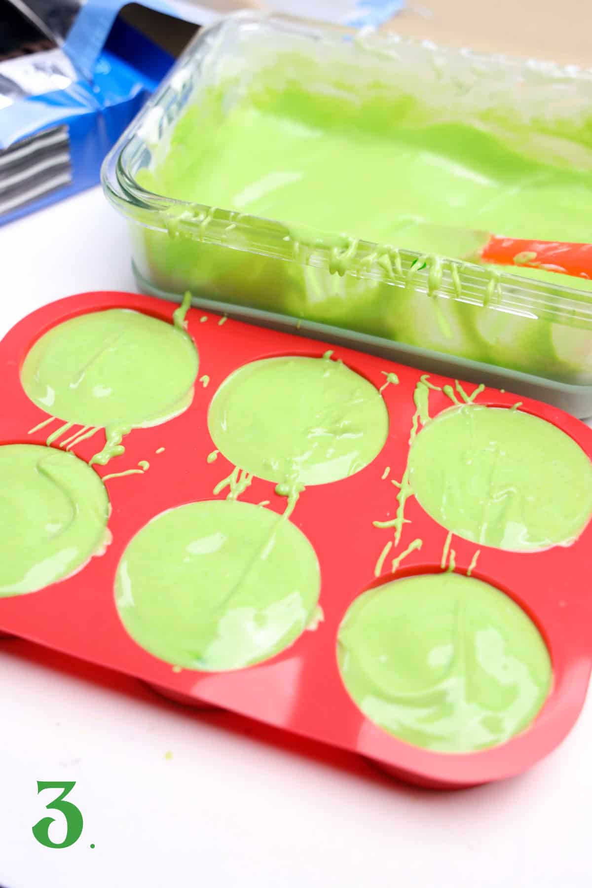 How to Make Grinch Oreos Step 3