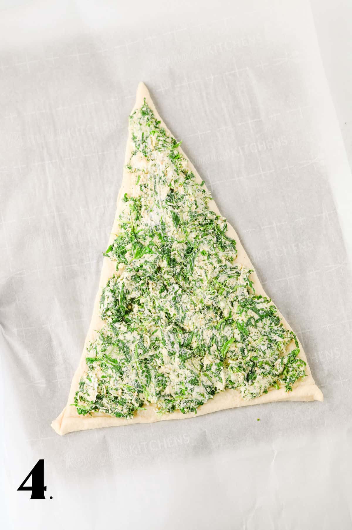 How to Make Spinach Dip Christmas Tree Step 4