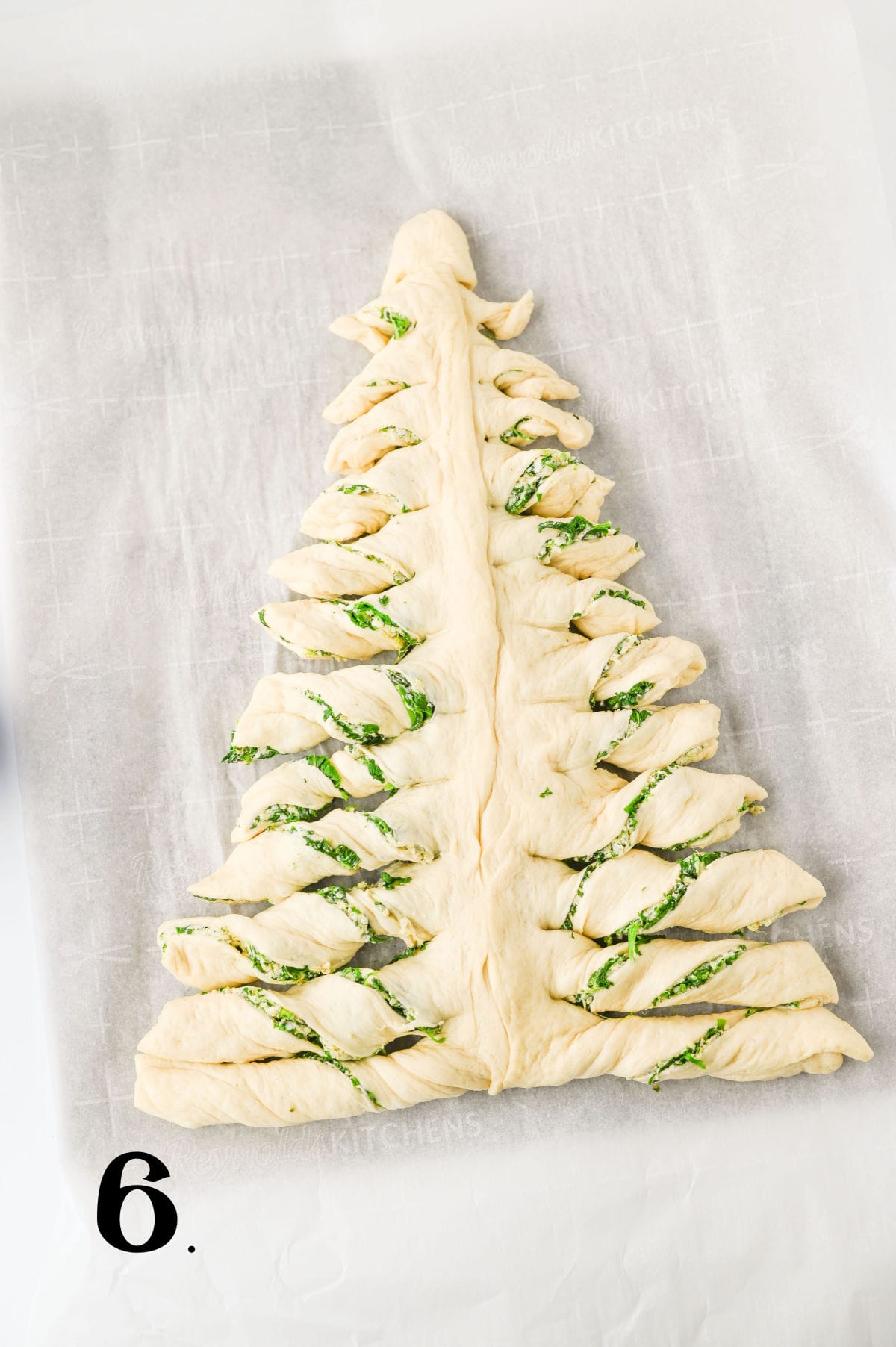 How to Make Spinach Dip Christmas Tree Step 6