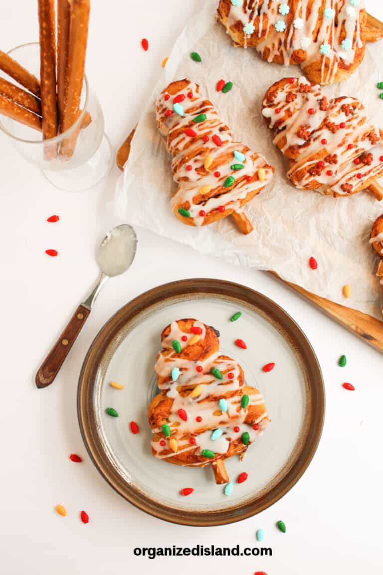Quick Christmas Tree Cinnamon Rolls