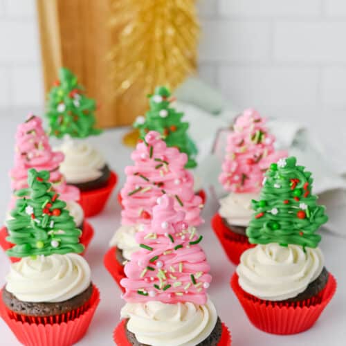 Simple Christmas Tree Pretzel Cupcakes