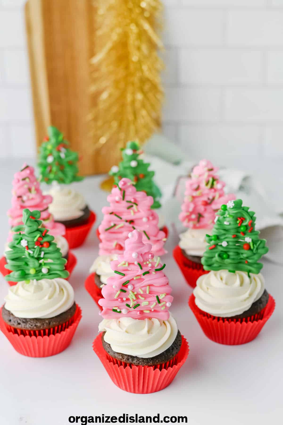 Simple Christmas Tree Pretzel Cupcakes