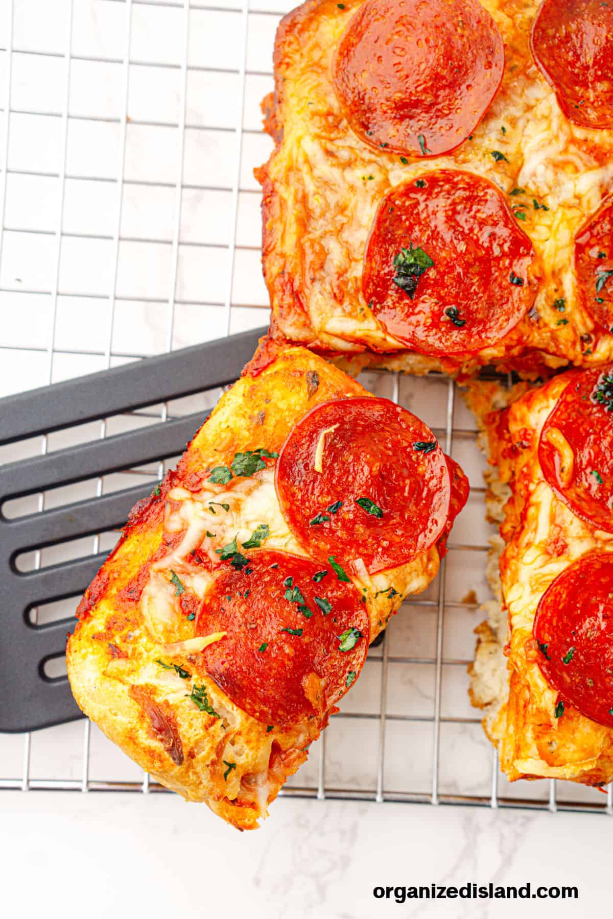 Easy Bubble Up Pizza Bake