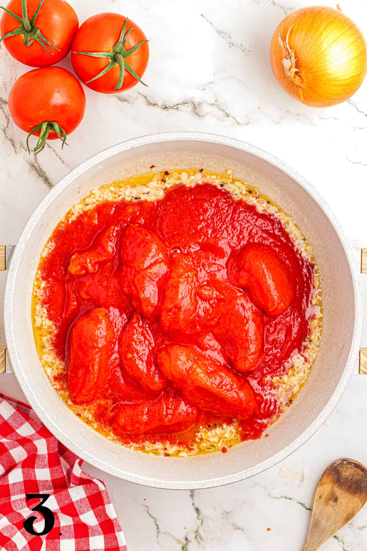 How to Make Pasta alla Vodka Step 3