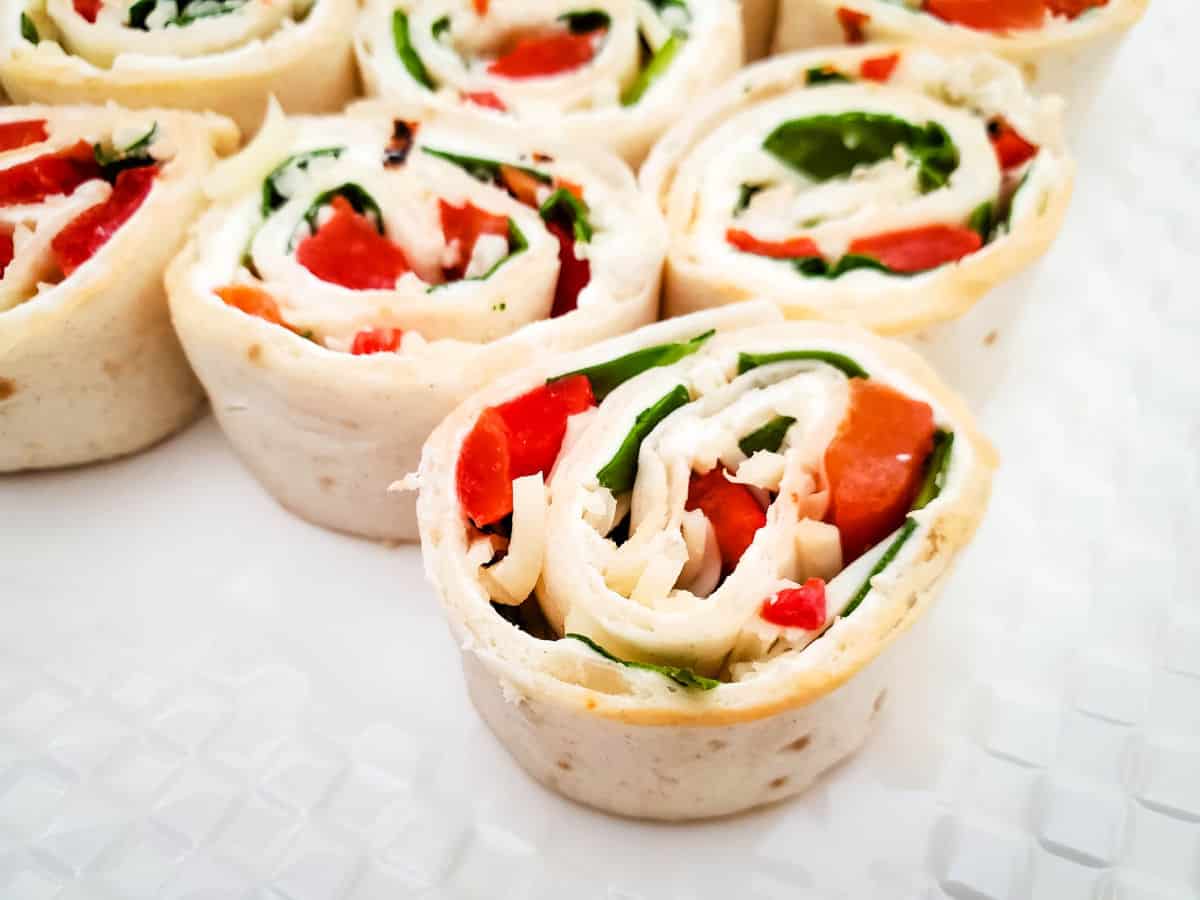 Roasted Red Pepper Spinach Pinwheels Easy