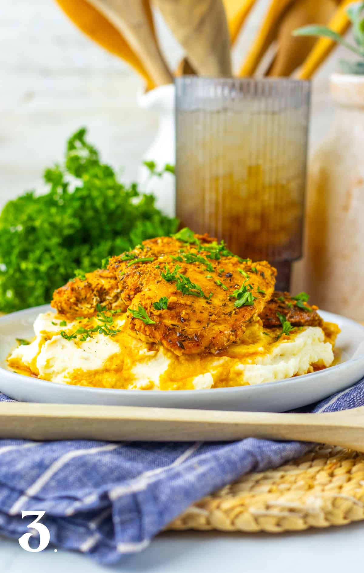 HOW TO MAKE How to Make Garlic Herb Chicken Step 3