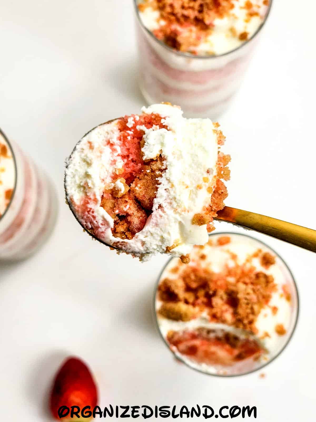 Creamy Strawberry Parfaits