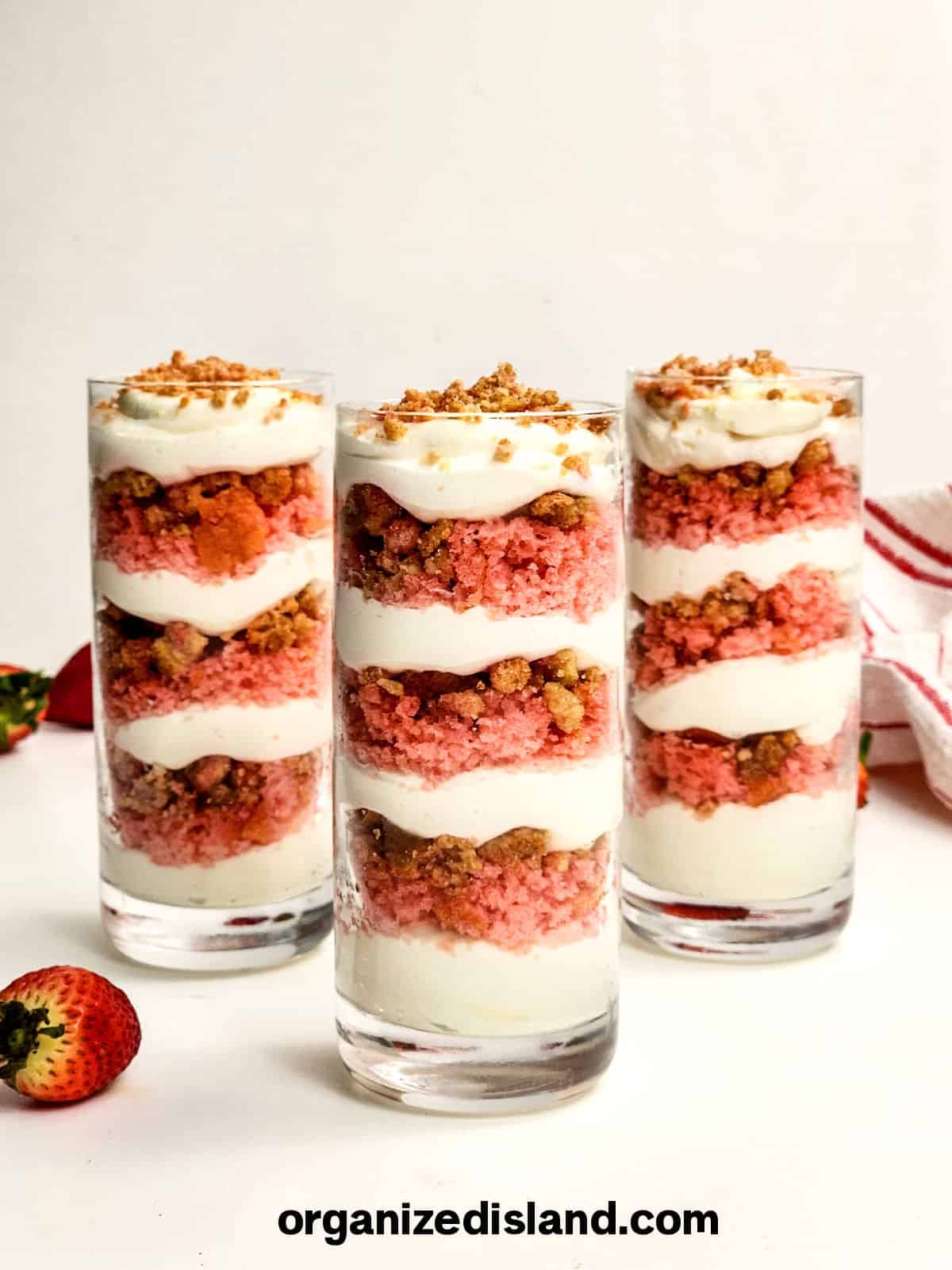 Easy Strawberry Crunch Parfaits