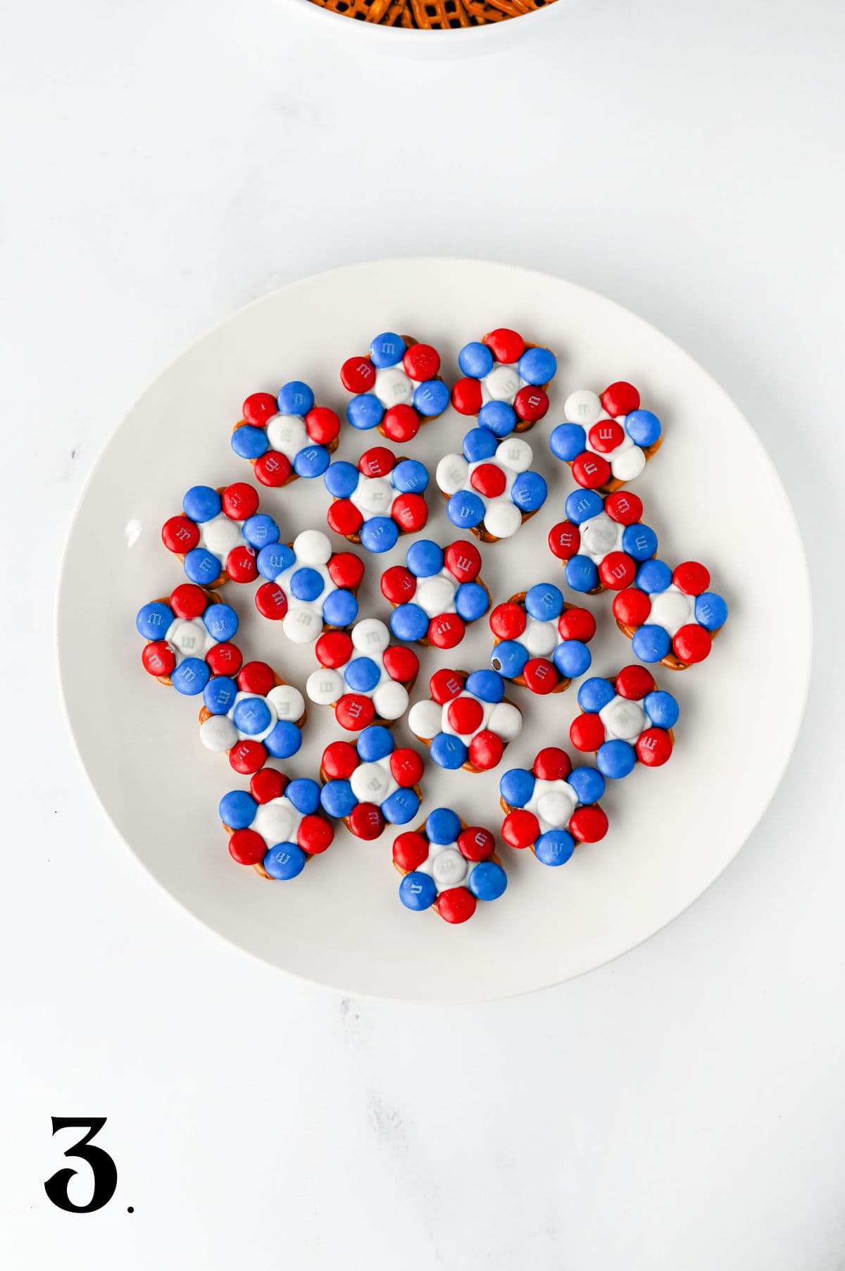 How to Make Flower Pretzels Step 3