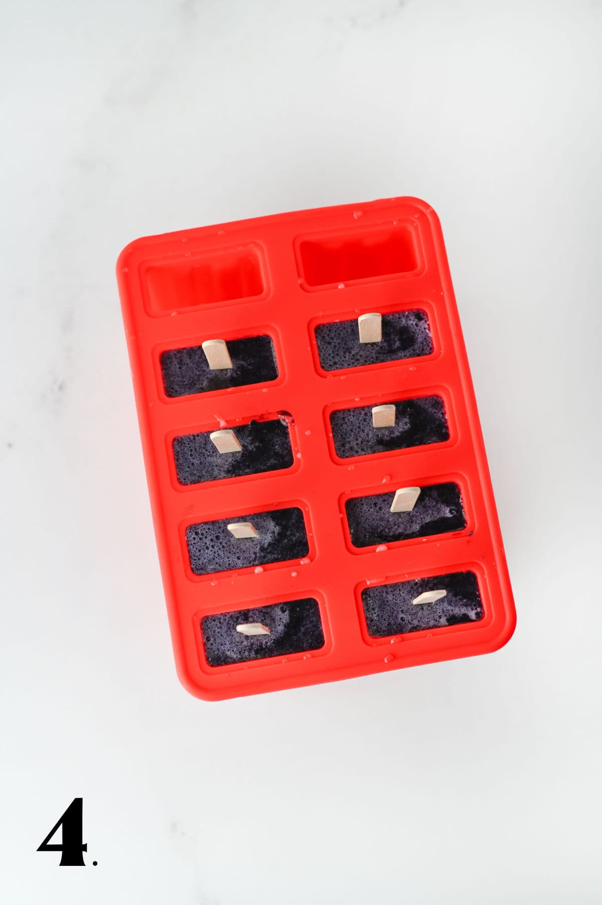 How to Make Red White and Blue Popsicles Step 4