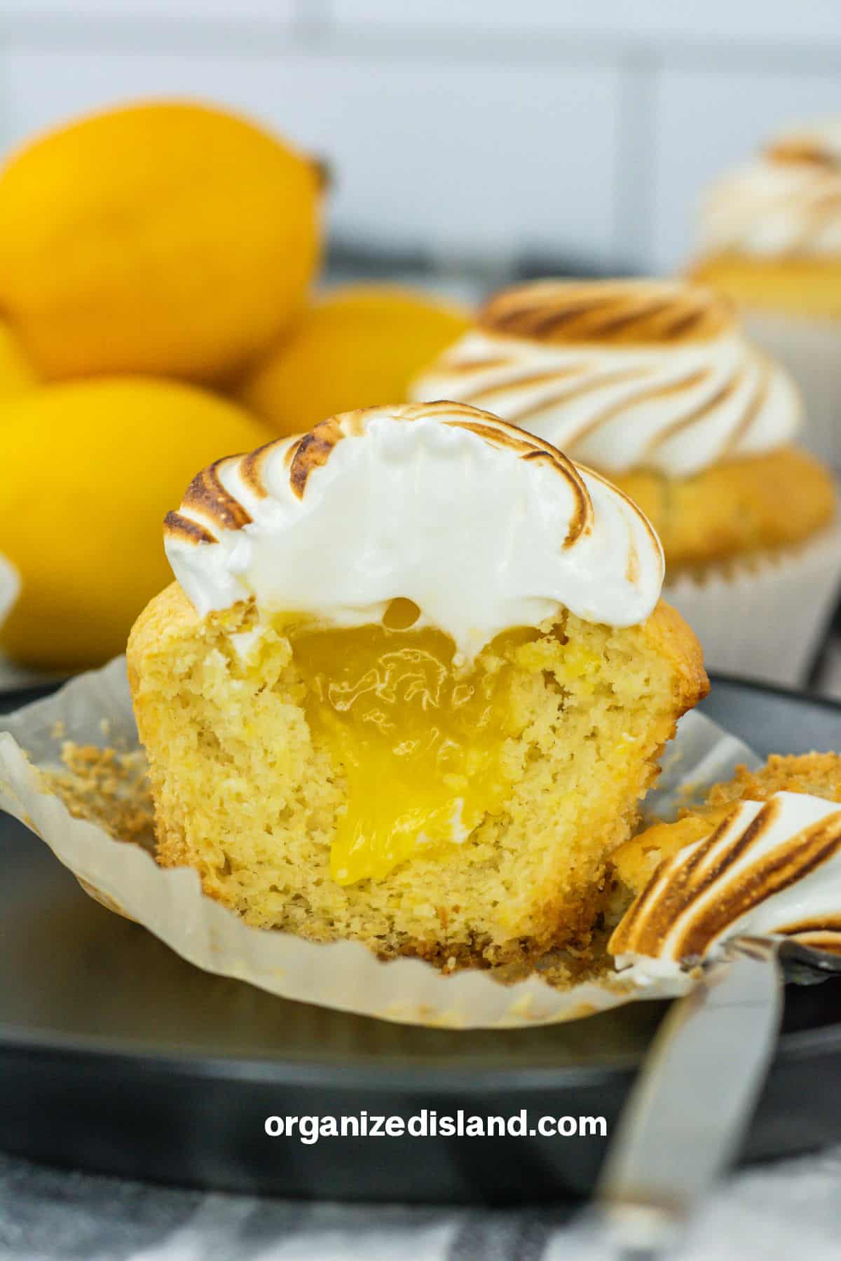 Lemon Meringue Cupcakes with Filling