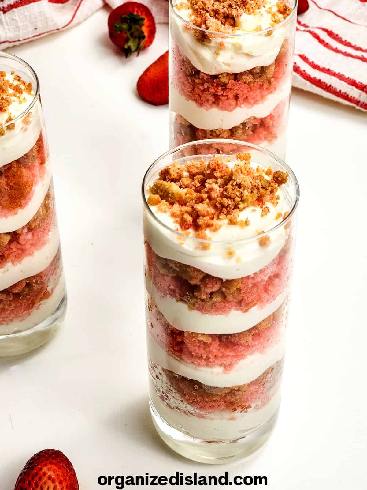 Strawberry Crunch ParfaitsEasy