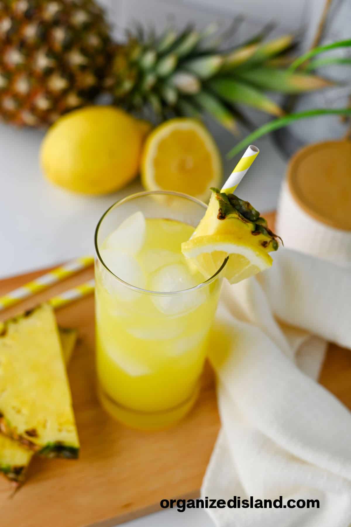 Easy Pineapple Lemonade