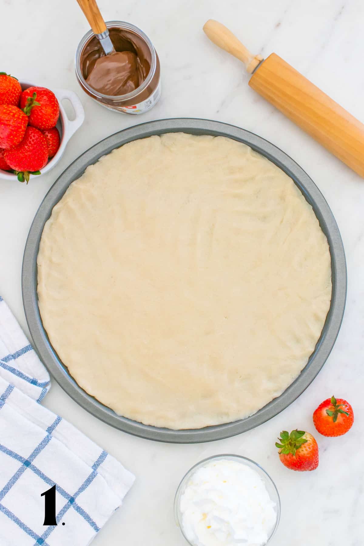 How to Make a Nutella Pizza - Step 1