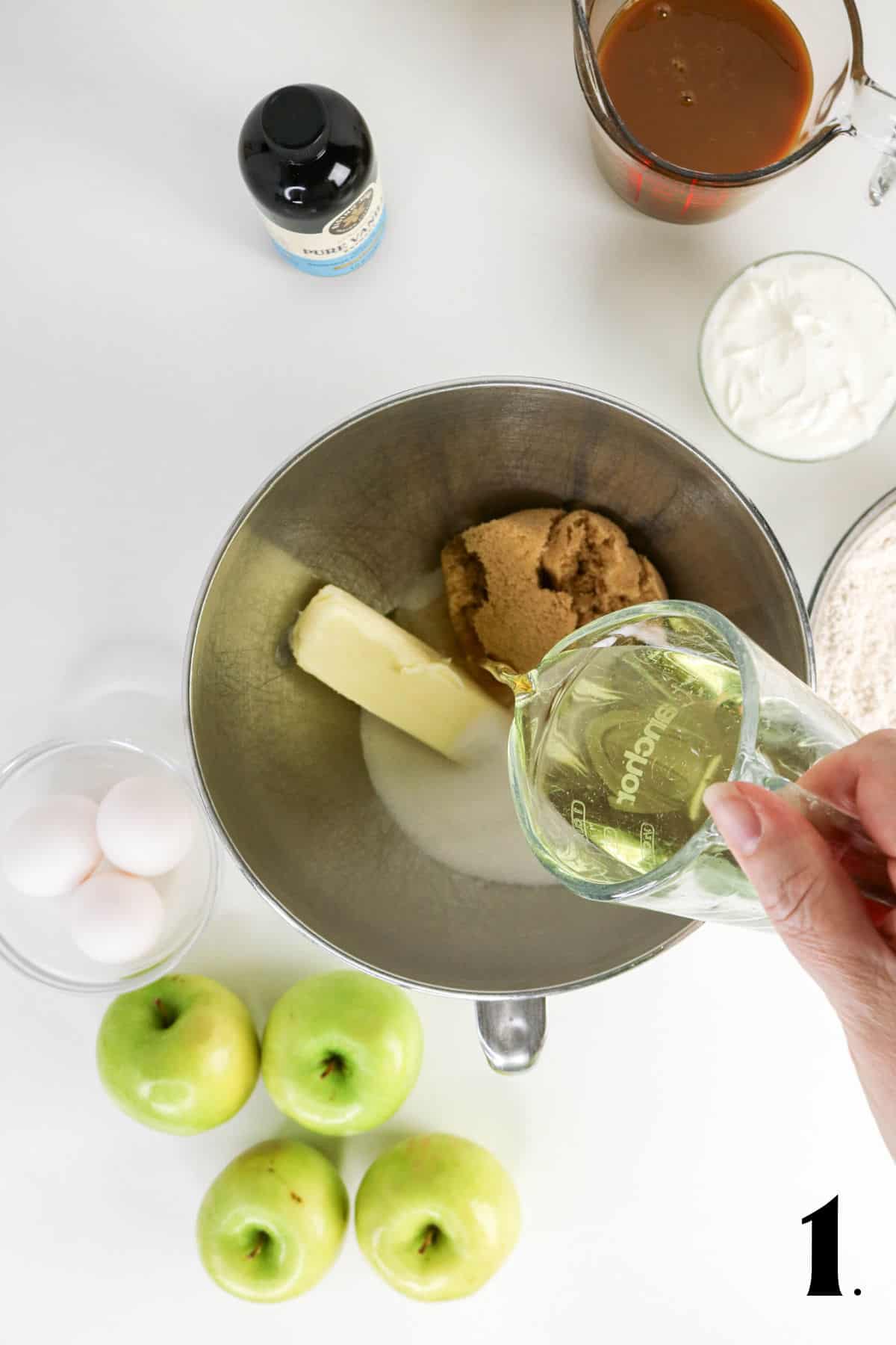 How to Make Apple Spice Cake Step 1