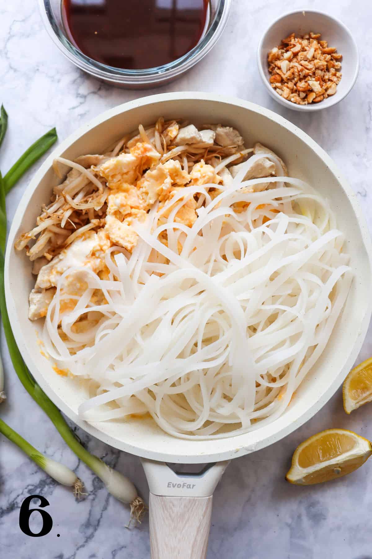 How to Make Chicken Pad Thai - Step 6