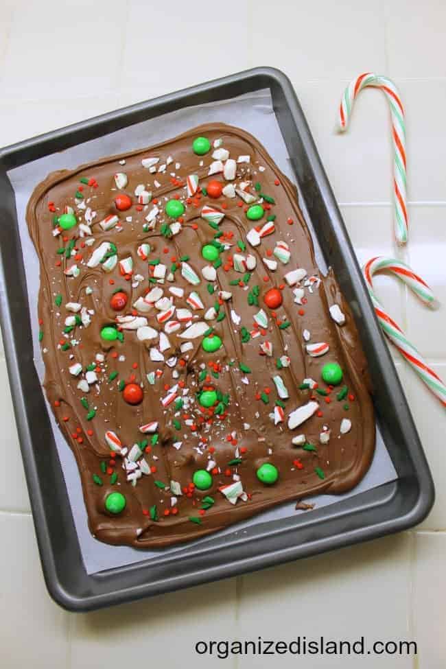An Easy Chocolate Bark Candy Recipe for the holidays! Great for entertaining and gift giving!